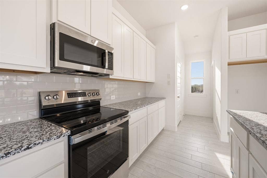 116 Park Hurst Drive, Boyd, TX 76023