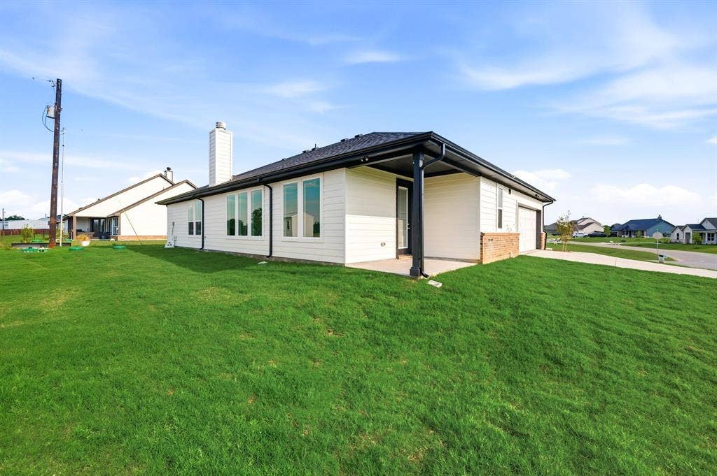 116 Park Hurst Drive, Boyd, TX 76023