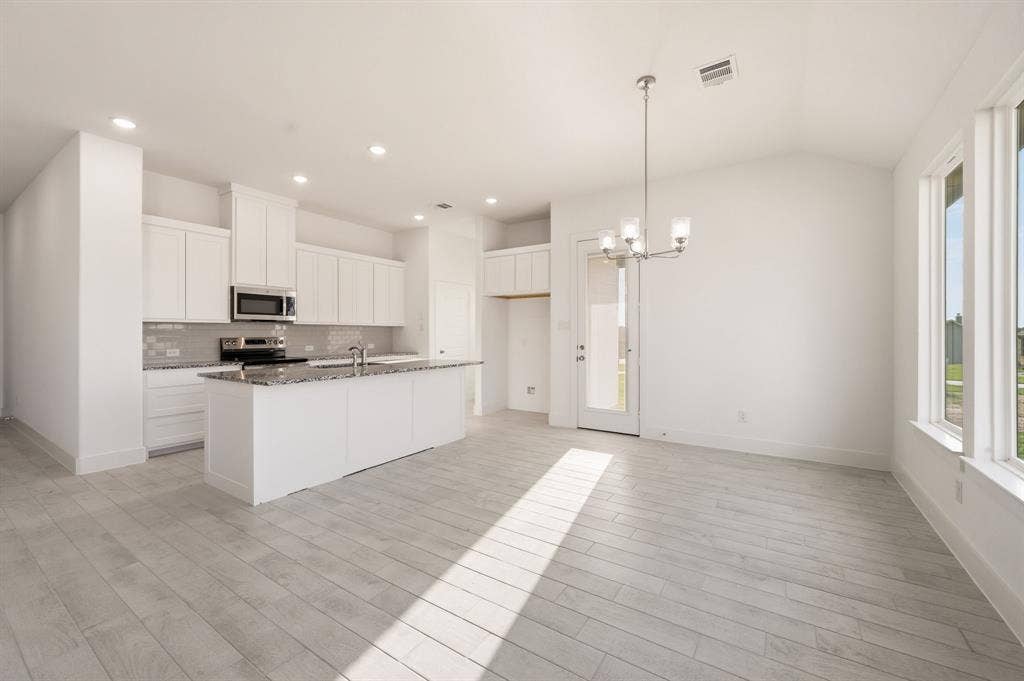 116 Park Hurst Drive, Boyd, TX 76023
