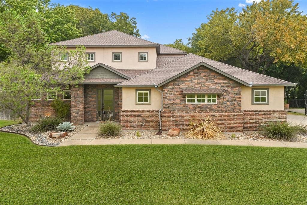 2851 Coldwater Court, Midlothian, TX 76065