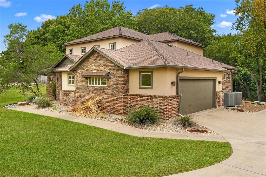 2851 Coldwater Court, Midlothian, TX 76065
