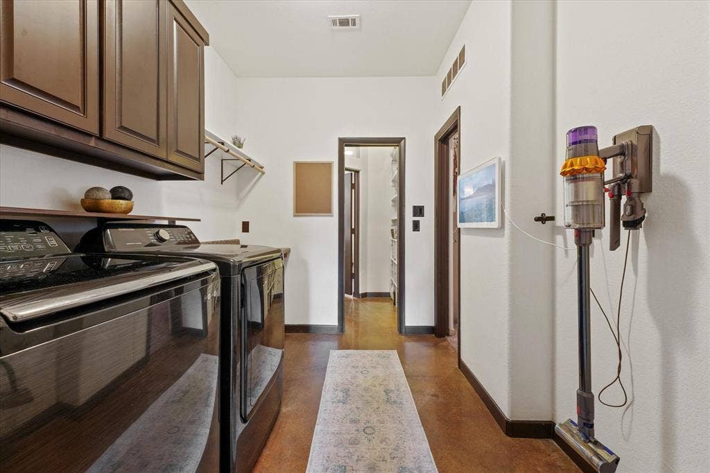 2851 Coldwater Court, Midlothian, TX 76065