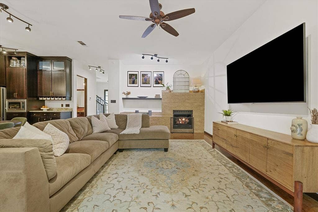 2851 Coldwater Court, Midlothian, TX 76065