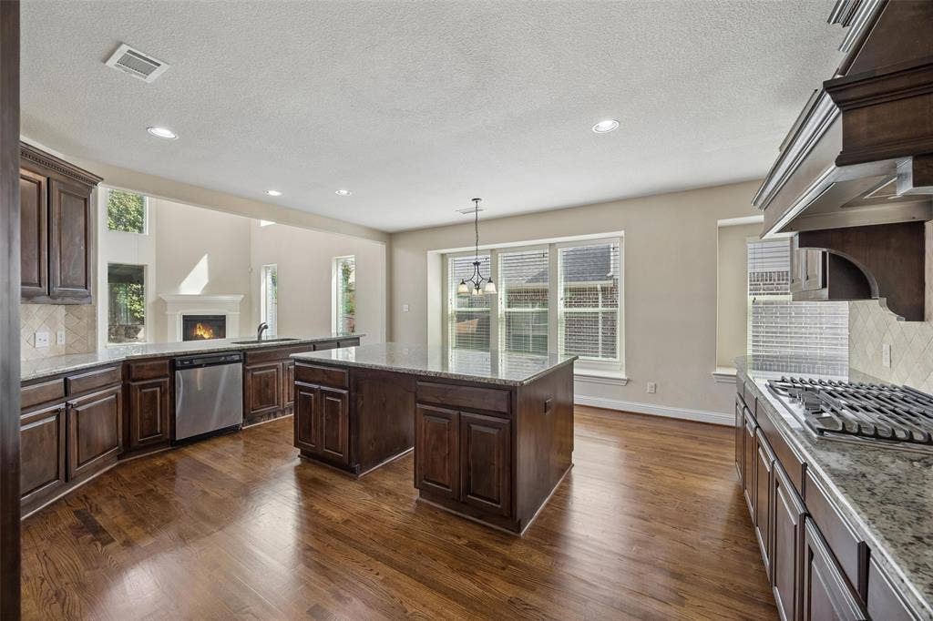 3537 Acropolis Way, Plano, TX 75074 3537 Acropolis Way, Plano, TX 75074
