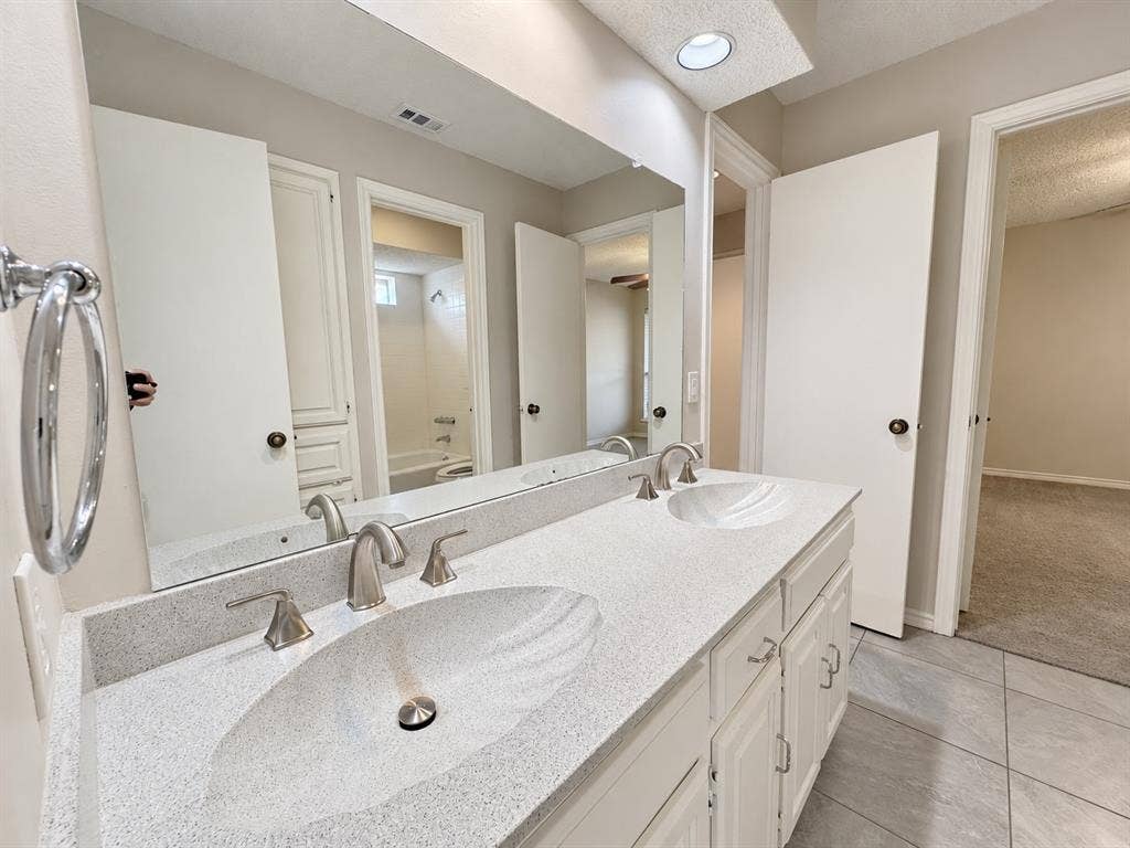 3620 Teakwood Lane, Plano, TX 75075 3620 Teakwood Lane, Plano, TX 75075