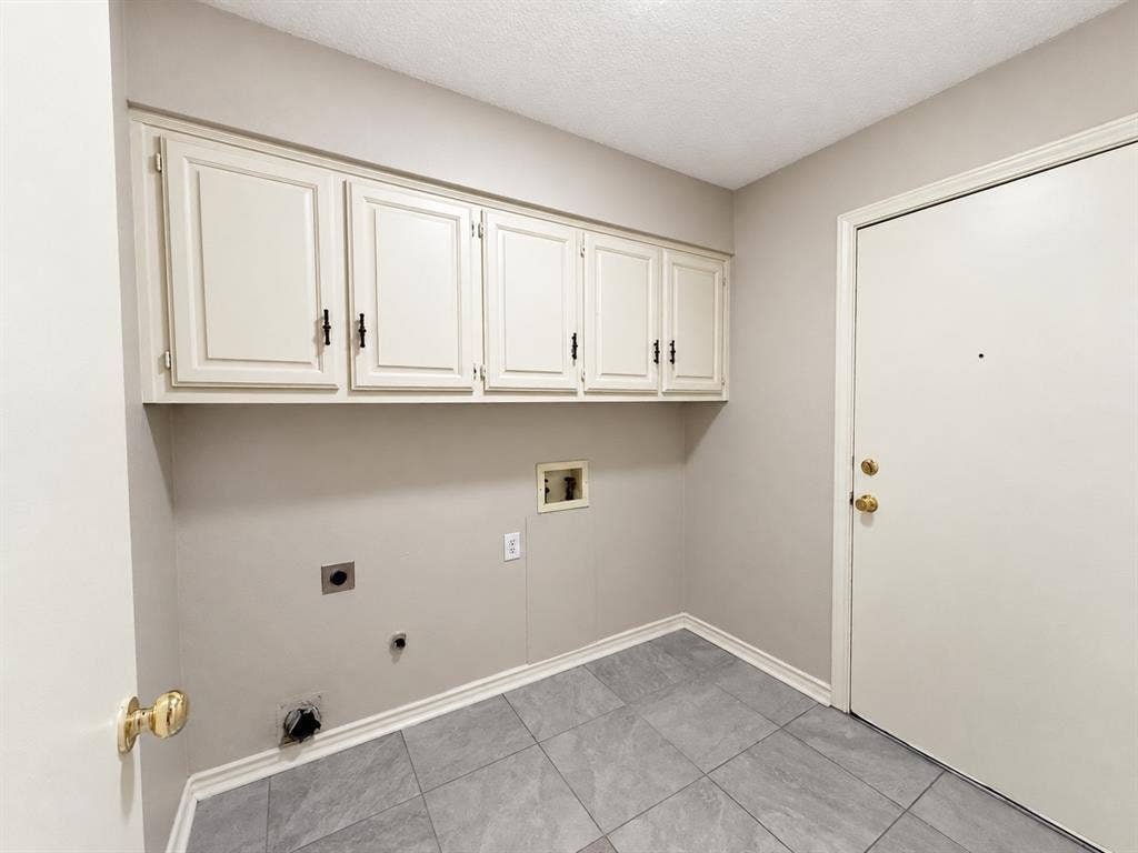 3620 Teakwood Lane, Plano, TX 75075 3620 Teakwood Lane, Plano, TX 75075