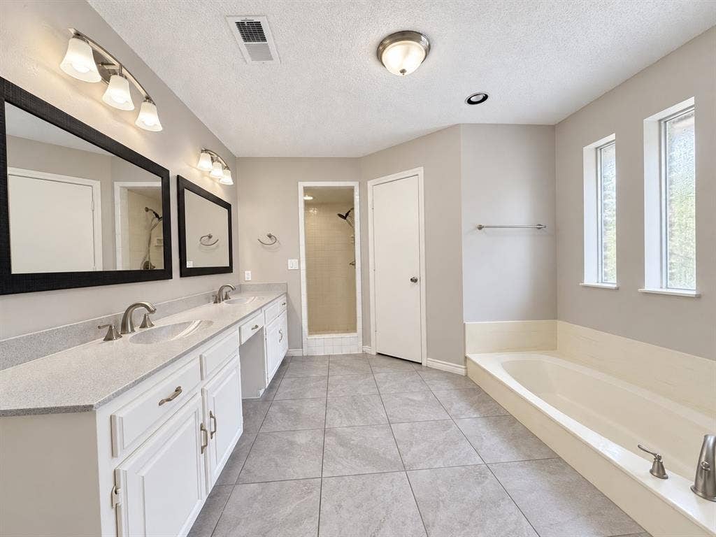 3620 Teakwood Lane, Plano, TX 75075 3620 Teakwood Lane, Plano, TX 75075