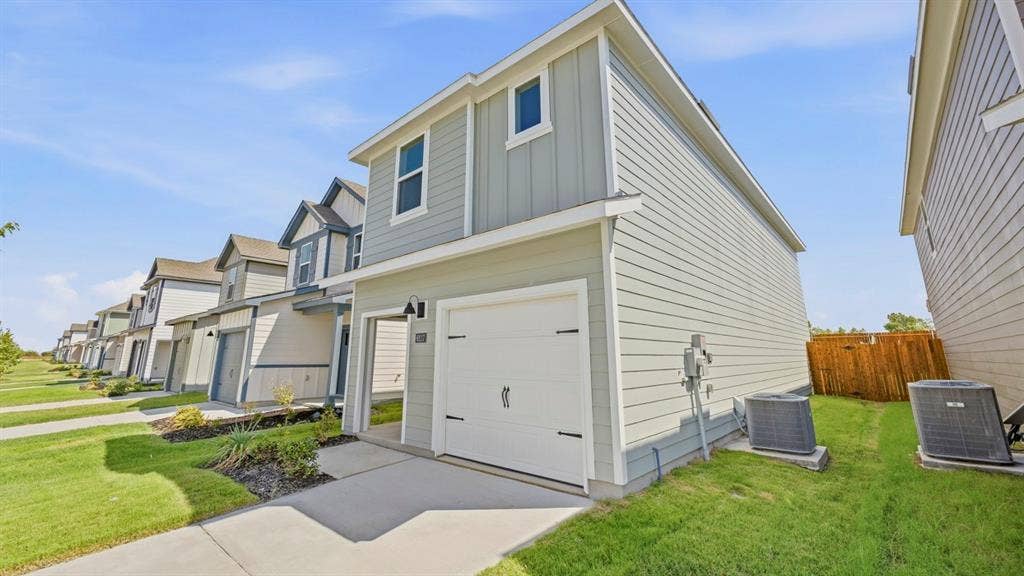6217 Silver Maple Way, Princeton, TX 75407