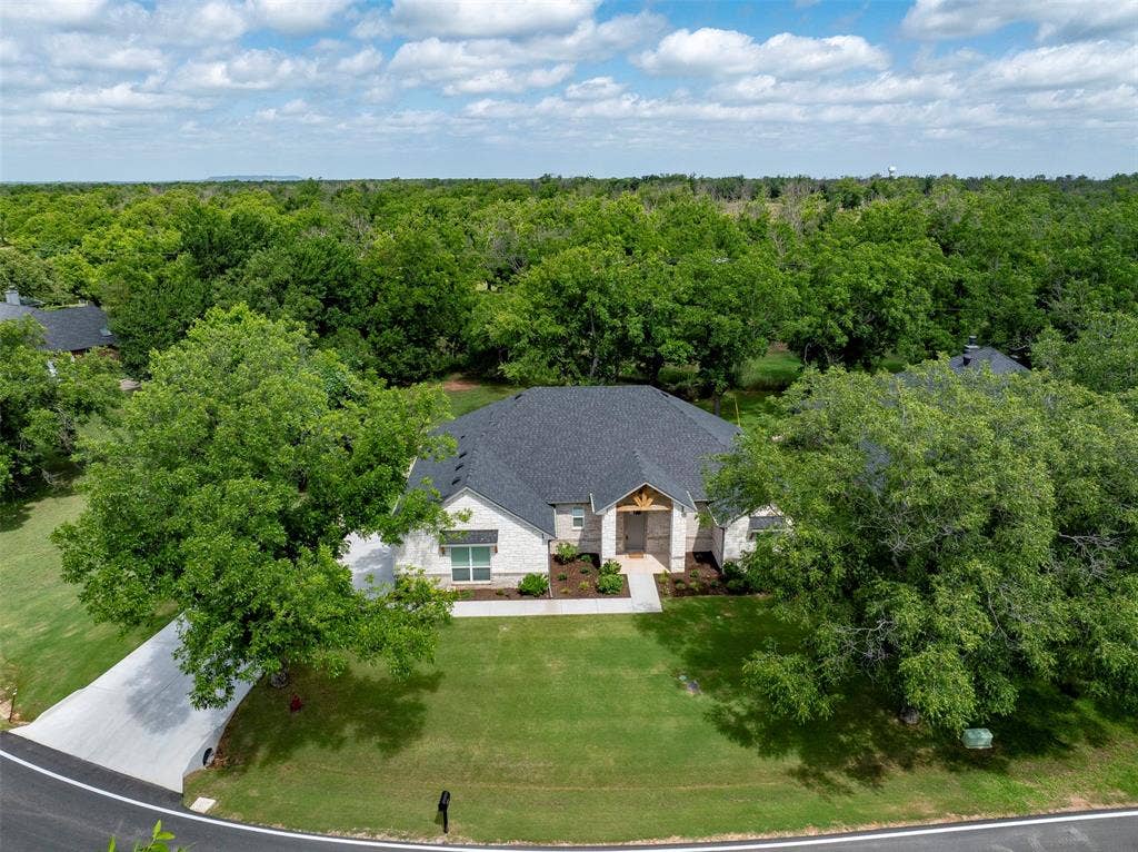 10301 Ravenswood Road, Granbury, TX 76049 Exterior View