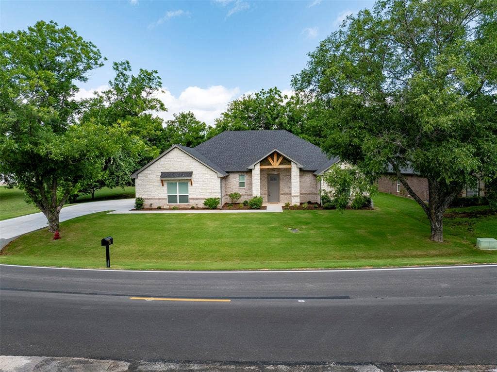 10301 Ravenswood Road, Granbury, TX 76049 Exterior View