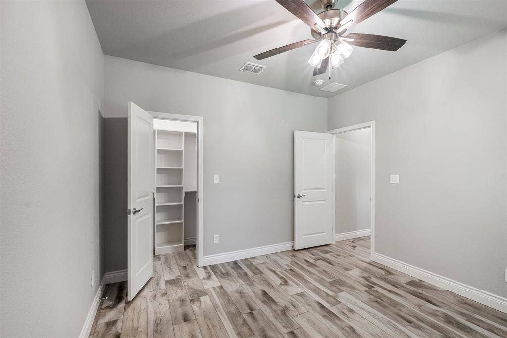 10301 Ravenswood Road, Granbury, TX 76049 Secondary bedroom