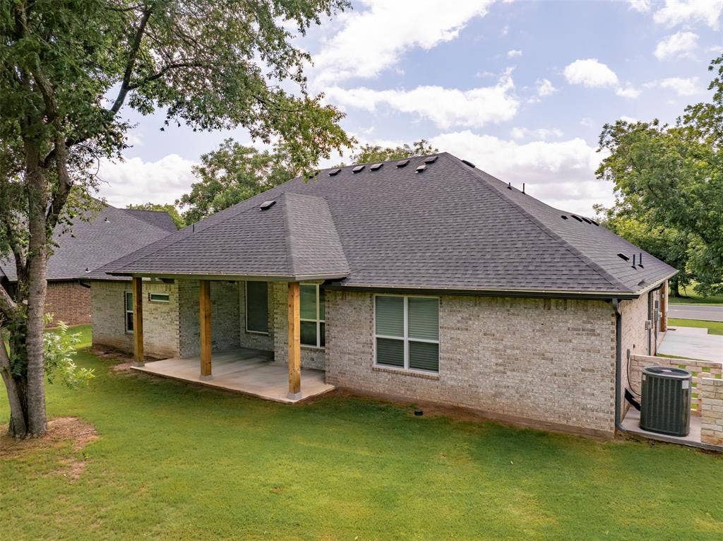 10301 Ravenswood Road, Granbury, TX 76049 Exterior View