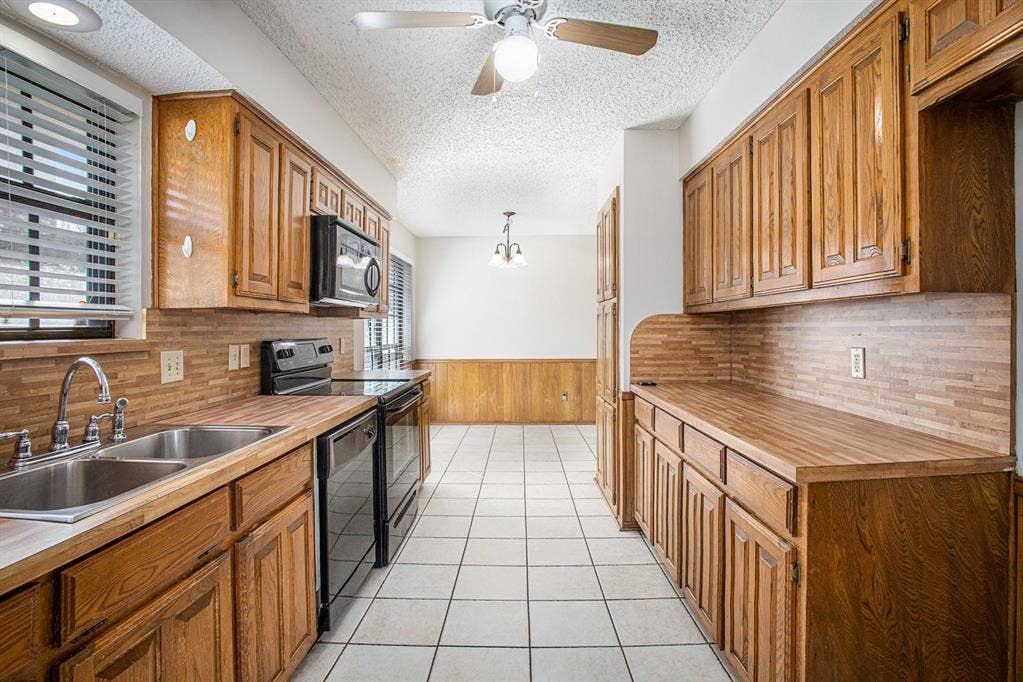 3204 Anchor Drive, Plano, TX 75023 3204 Anchor Drive, Plano, TX 75023
