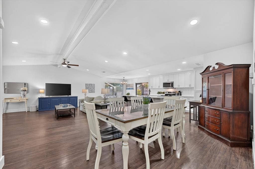 1813 Tulane Drive, Richardson, TX 75081 Nice high ceilings