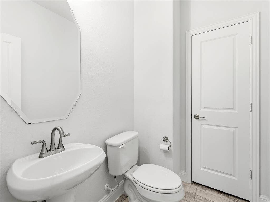 913 Peabody Drive, McKinney, TX 75071 913 Peabody Drive, McKinney, TX 75071