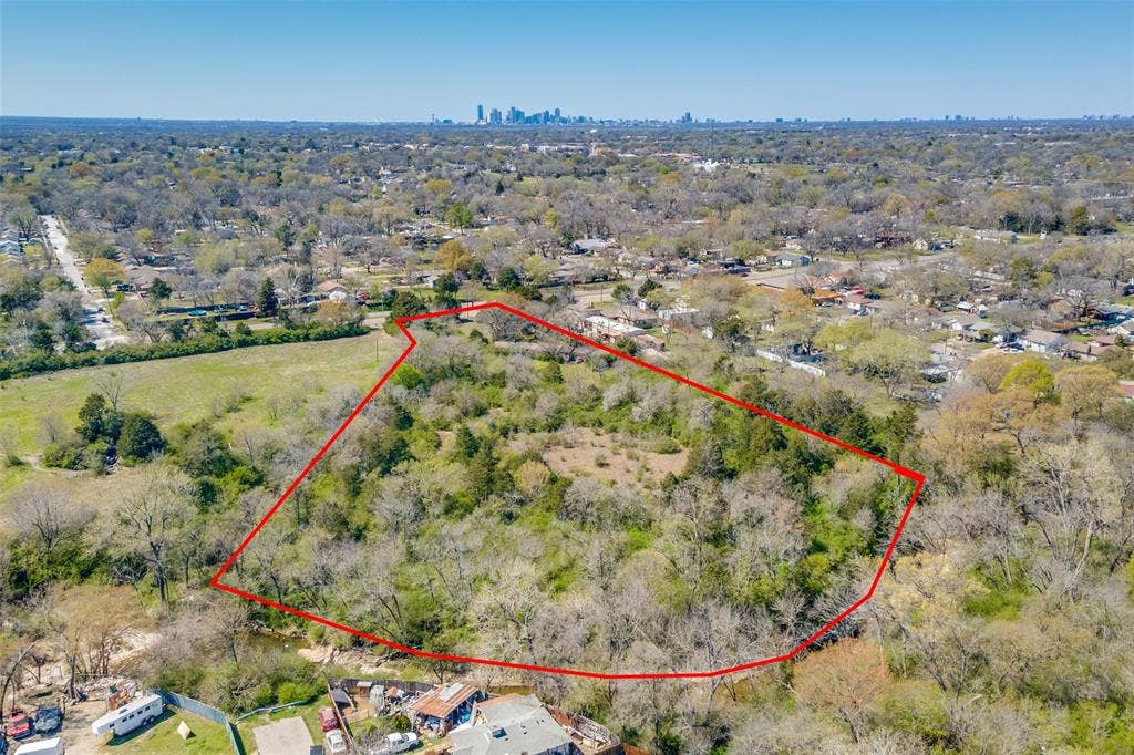930 N Prairie Creek Road, Dallas, TX 75217 3.814 acres in City limits 20 mins from Downtown Dallas,TX