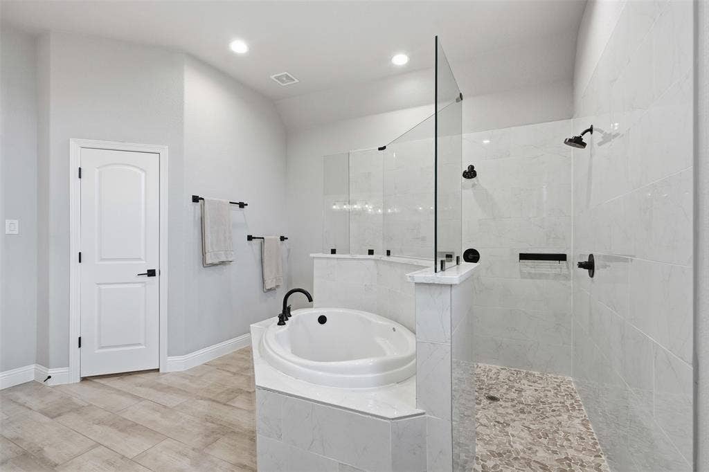 655 Winkler Way, Springtown, TX 76082 655 Winkler Way, Springtown, TX 76082