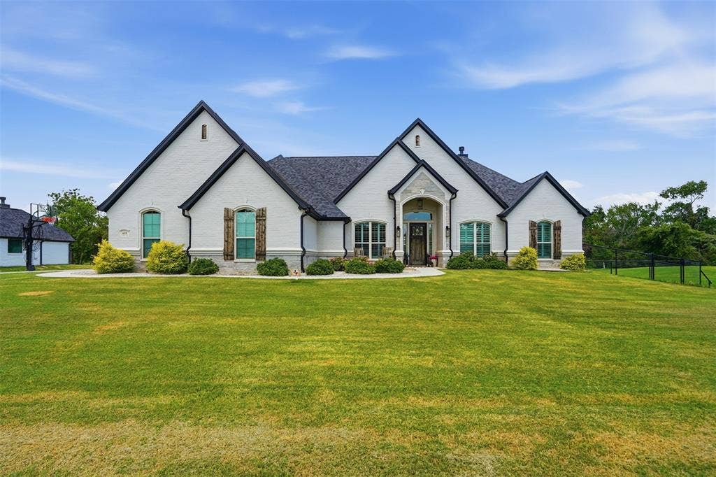655 Winkler Way, Springtown, TX 76082 655 Winkler Way, Springtown, TX 76082
