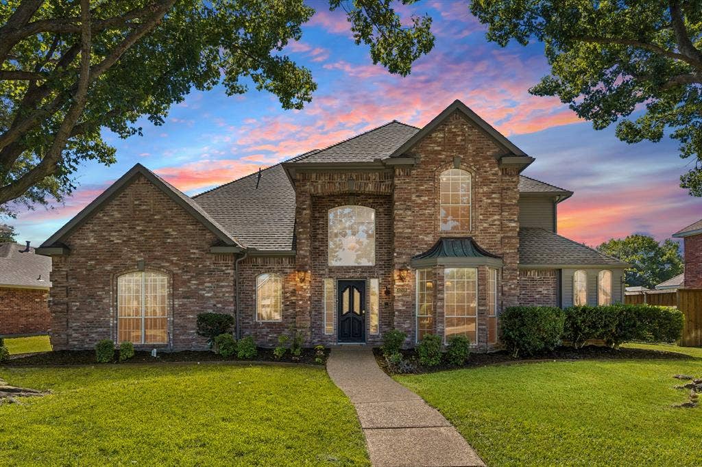 Welcome to 4208 Forbes Dr. in West Plano