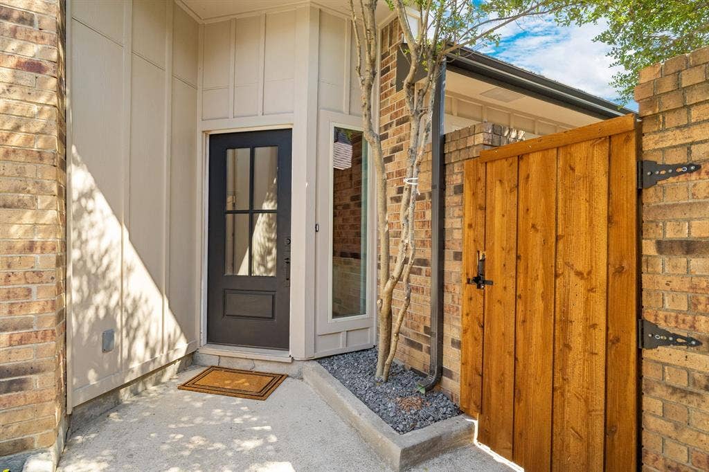 16726 Cleary Circle, Dallas, TX 75248