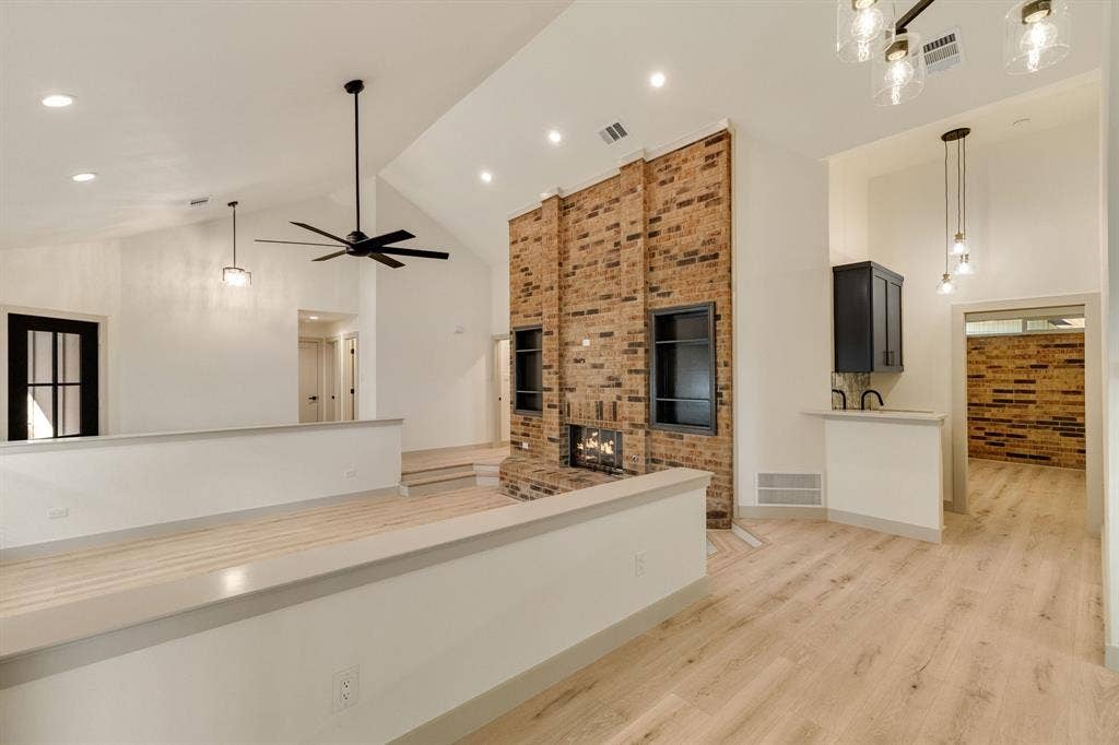 16726 Cleary Circle, Dallas, TX 75248