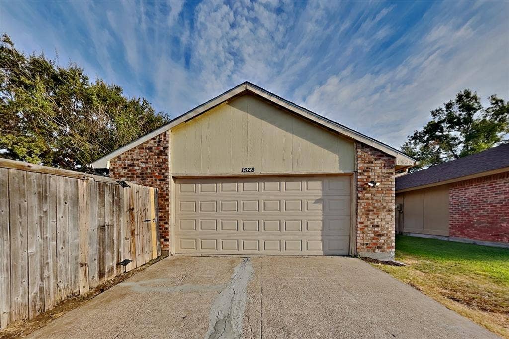 1528 Jabbet Drive, Plano, TX 75025 1528 Jabbet Drive, Plano, TX 75025
