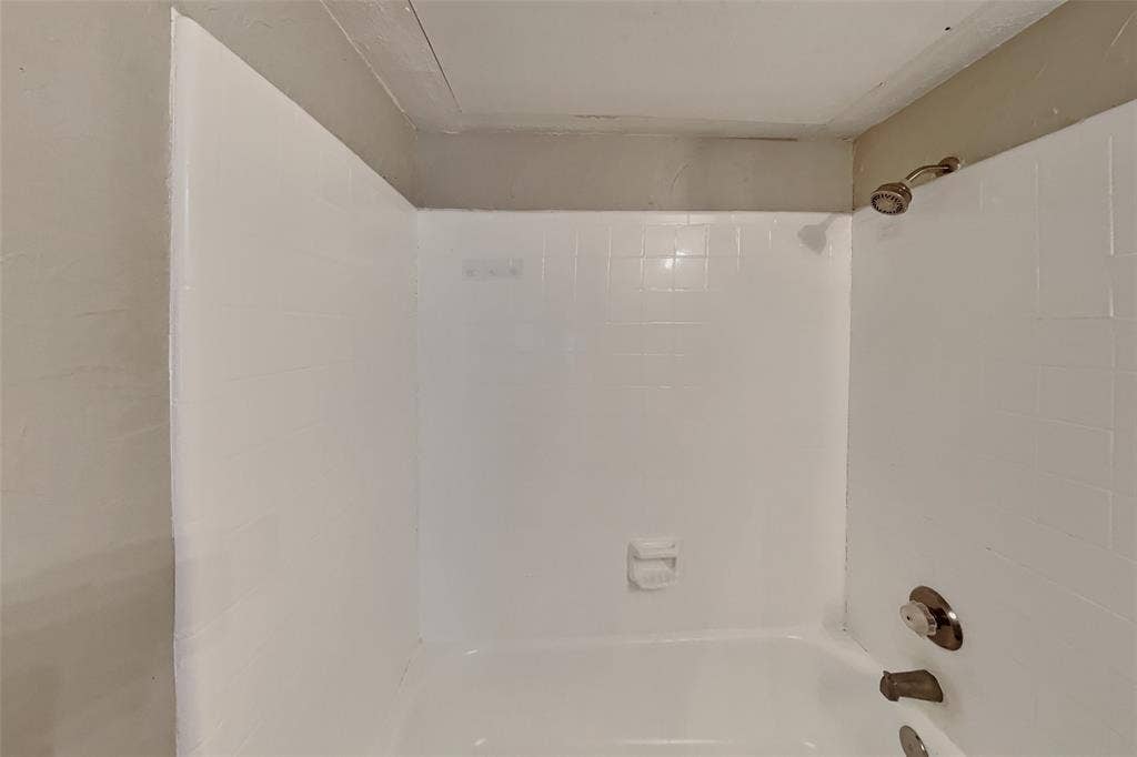 1528 Jabbet Drive, Plano, TX 75025 1528 Jabbet Drive, Plano, TX 75025