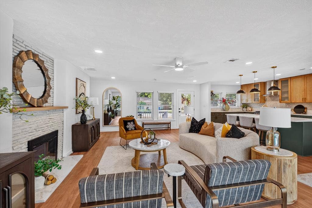 9823 Limerick Drive, Dallas, TX 75218 9823 Limerick Drive, Dallas, TX 75218