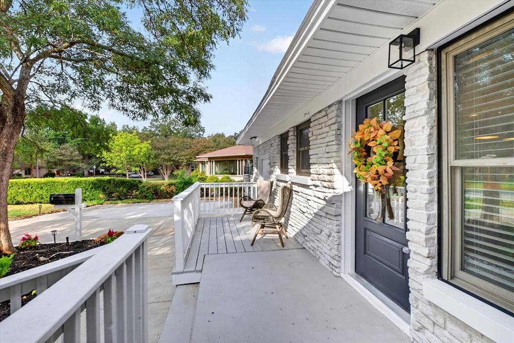 9823 Limerick Drive, Dallas, TX 75218 9823 Limerick Drive, Dallas, TX 75218