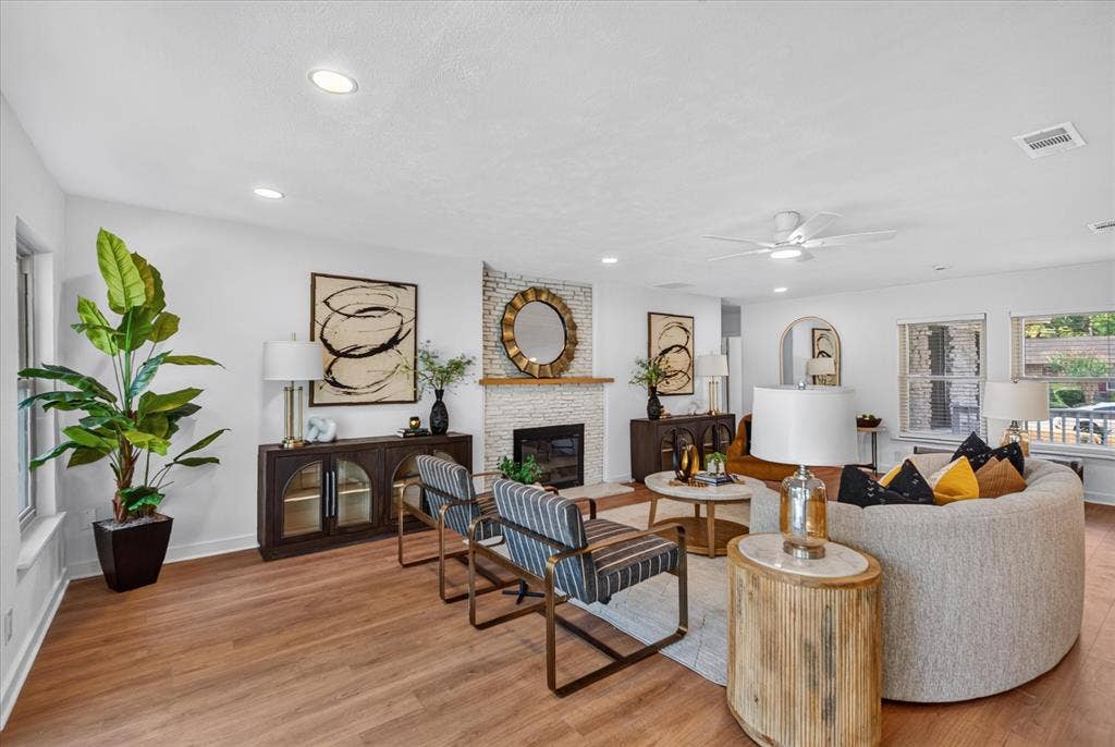 9823 Limerick Drive, Dallas, TX 75218 9823 Limerick Drive, Dallas, TX 75218