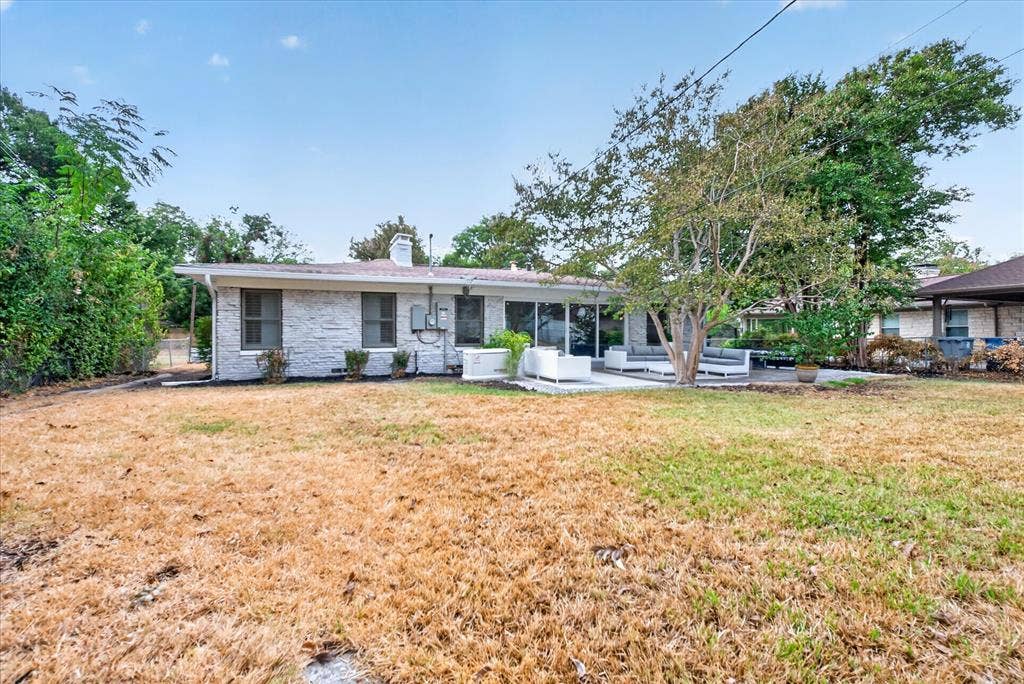 9823 Limerick Drive, Dallas, TX 75218 9823 Limerick Drive, Dallas, TX 75218
