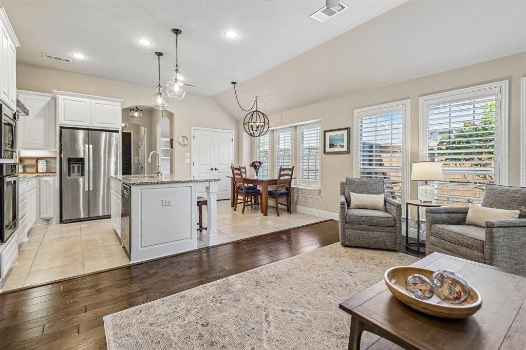816 Wiltshire Boulevard, Lewisville, TX 75056 Open Living Room Looking into the Kitchen