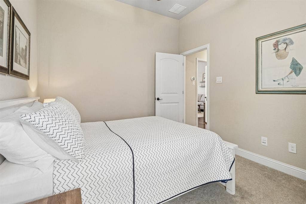816 Wiltshire Boulevard, Lewisville, TX 75056 Secondary Bedroom