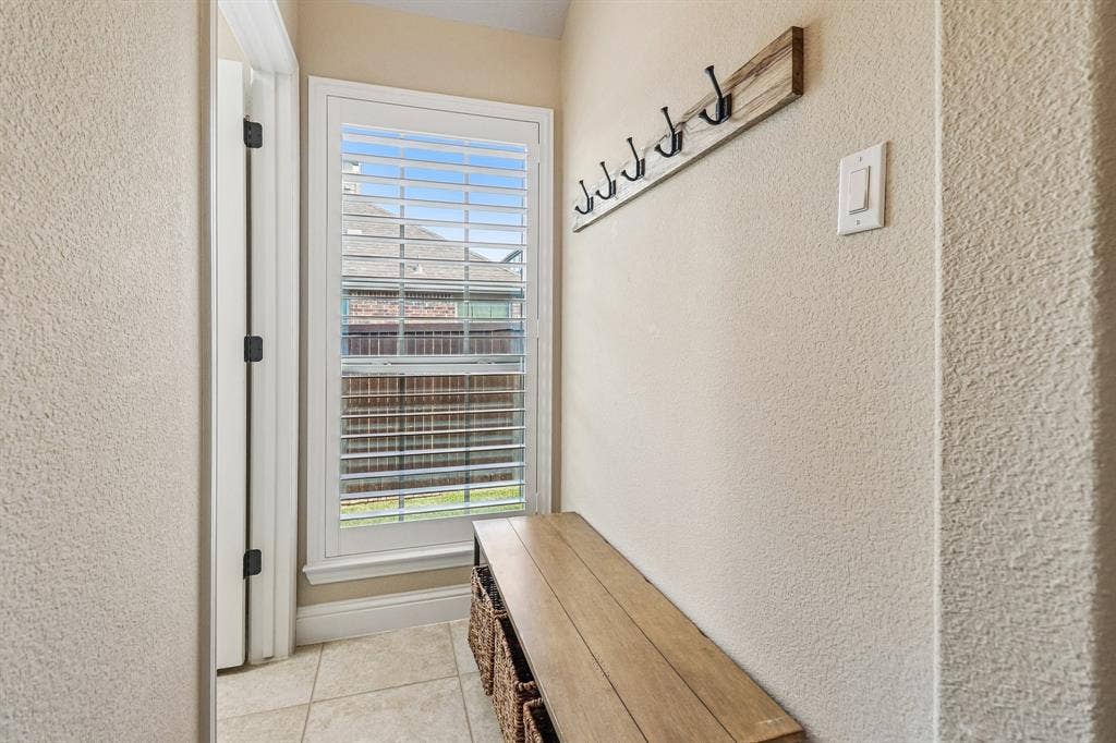 816 Wiltshire Boulevard, Lewisville, TX 75056 Mud Room