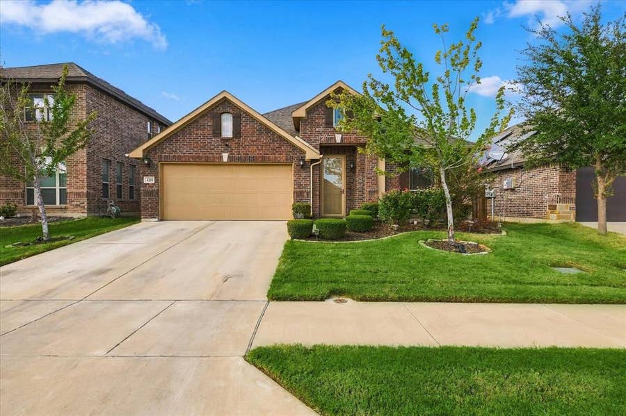 Property photo for 4204 Snowberry Lane, Crowley, TX