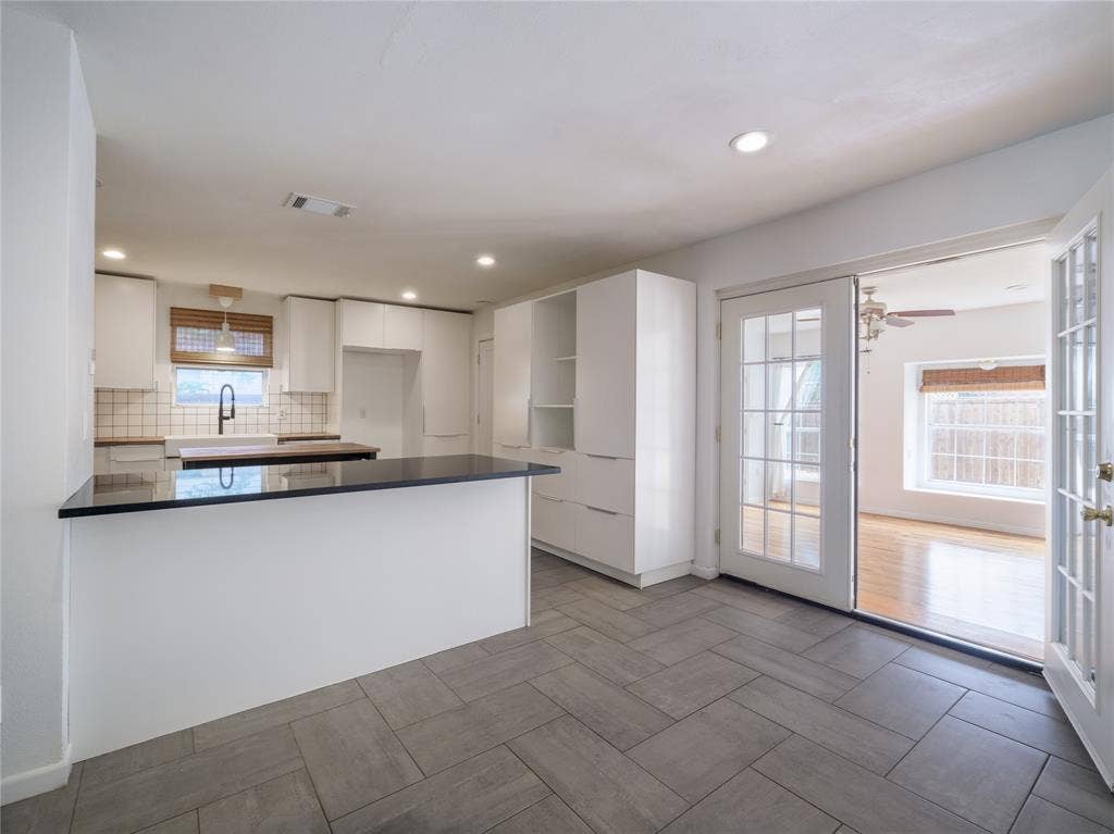 427 Rorary Drive, Richardson, TX 75081