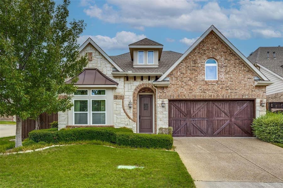 Property photo for 11328 Mounts Run Drive, Dallas, TX