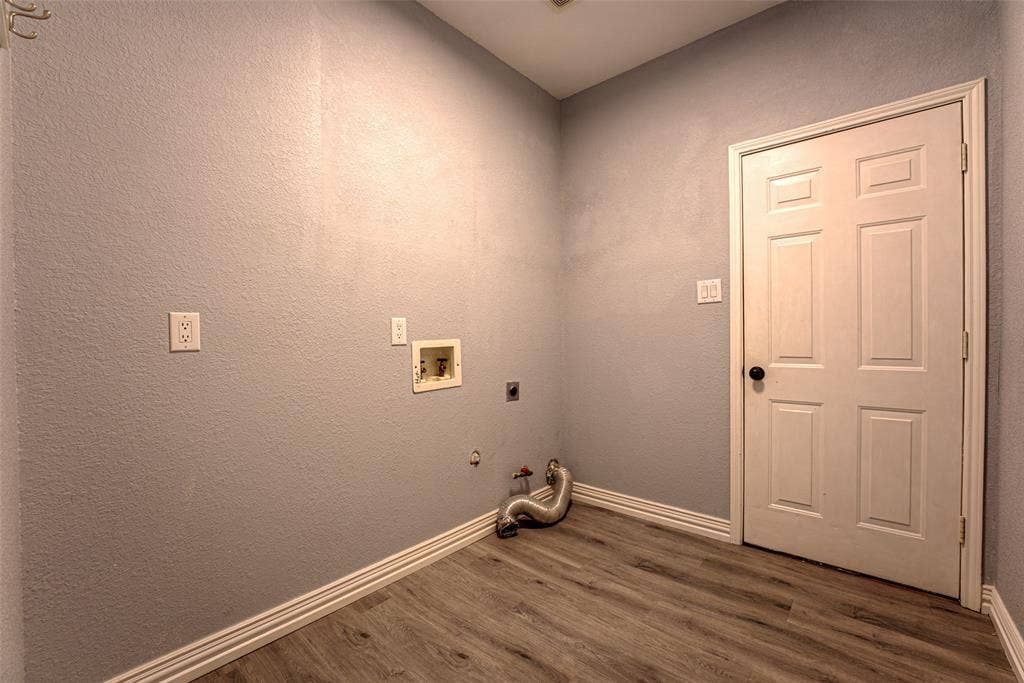 4005 Baywatch Drive, Rowlett, TX 75088 4005 Baywatch Drive, Rowlett, TX 75088