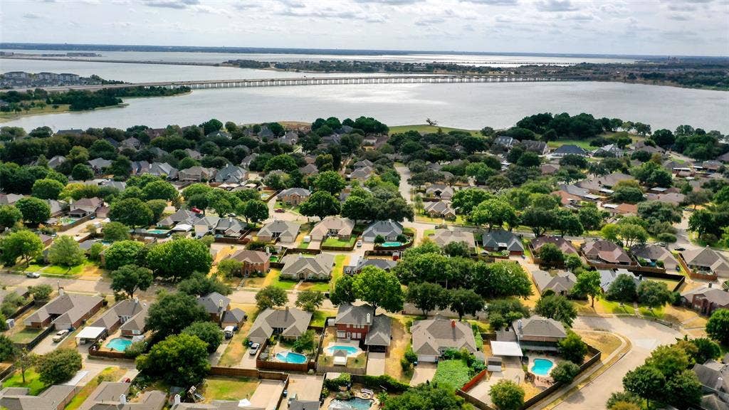 4005 Baywatch Drive, Rowlett, TX 75088 4005 Baywatch Drive, Rowlett, TX 75088