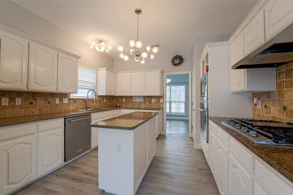 4005 Baywatch Drive, Rowlett, TX 75088 4005 Baywatch Drive, Rowlett, TX 75088