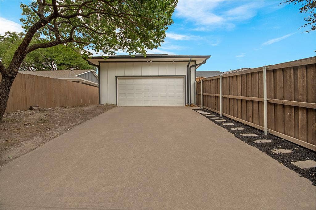 9114 Westglen Drive, Dallas, TX 75228 9114 Westglen Drive, Dallas, TX 75228