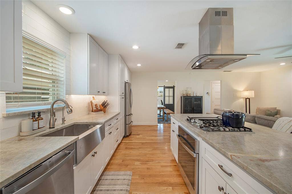 9114 Westglen Drive, Dallas, TX 75228 9114 Westglen Drive, Dallas, TX 75228