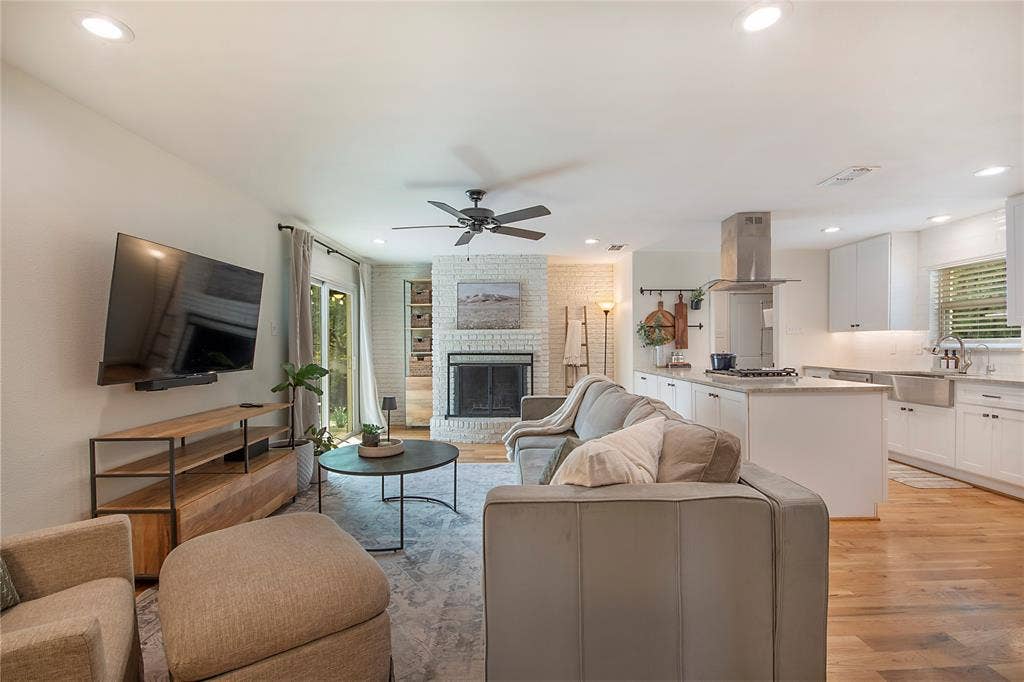 9114 Westglen Drive, Dallas, TX 75228 9114 Westglen Drive, Dallas, TX 75228
