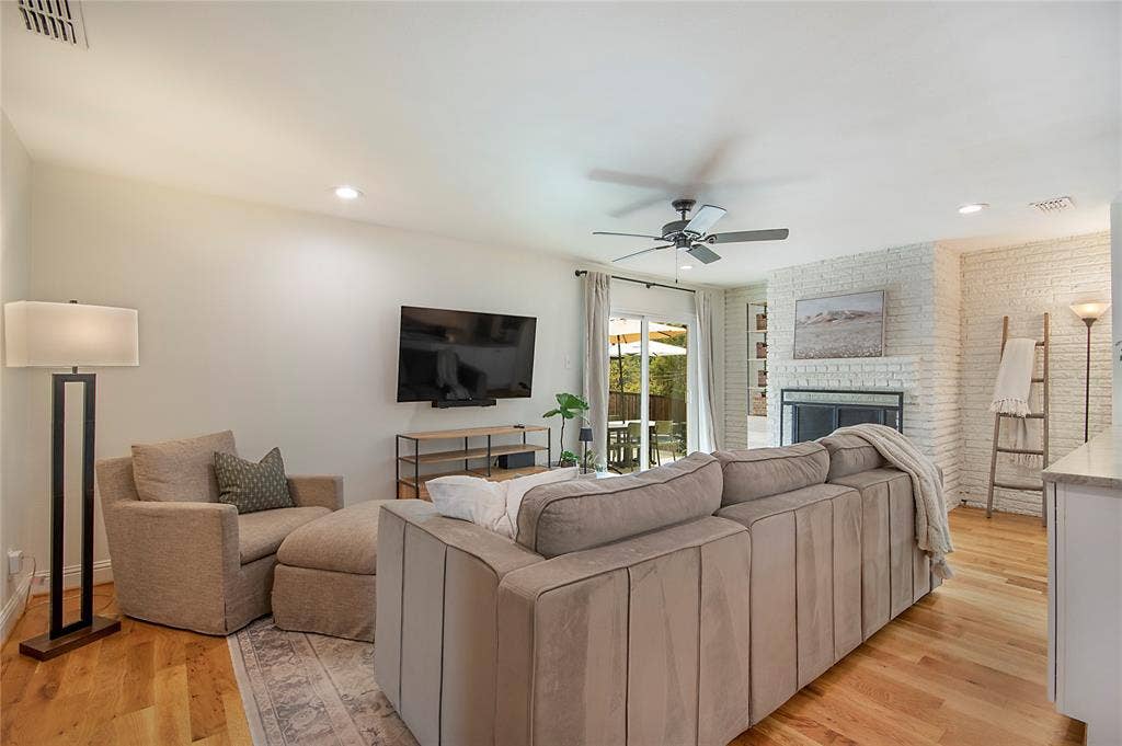 9114 Westglen Drive, Dallas, TX 75228 9114 Westglen Drive, Dallas, TX 75228