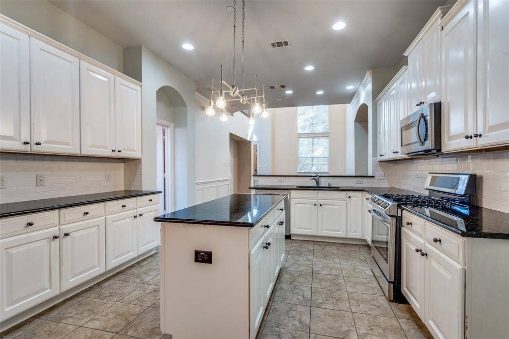 4667 Edith Street, Plano, TX 75024 4667 Edith Street, Plano, TX 75024