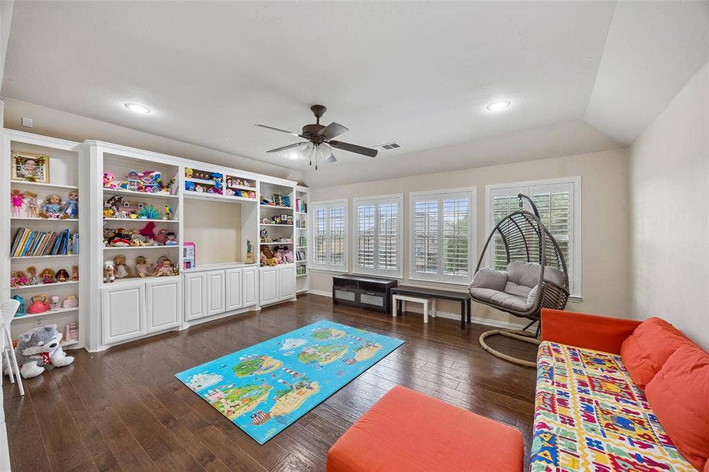 2865 Ridge View Road, Frisco, TX 75034 Room featuring wood-finish flooring, recessed lighting, and a ceiling fan