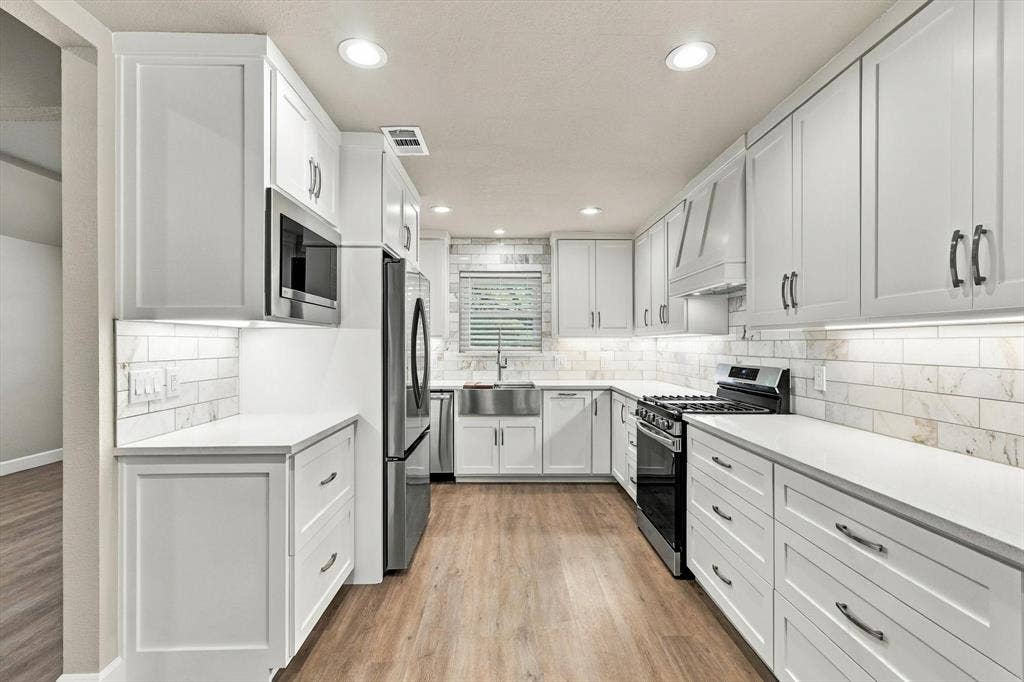 2040 Aspen Place, Lewisville, TX 75077