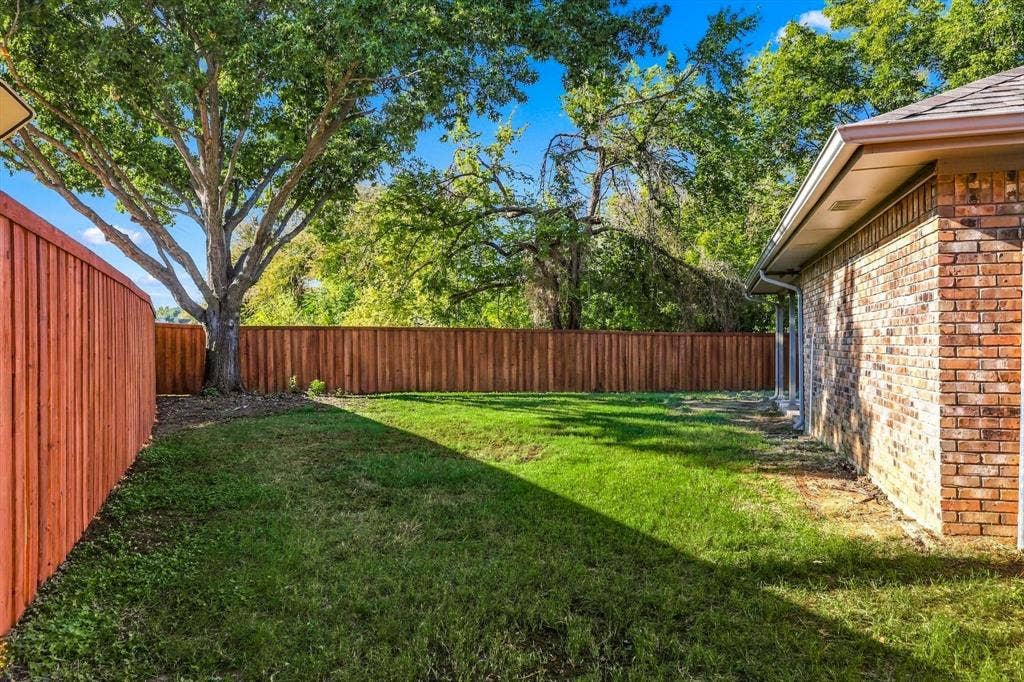 2040 Aspen Place, Lewisville, TX 75077