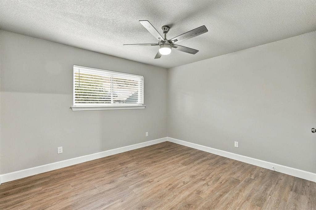 2040 Aspen Place, Lewisville, TX 75077