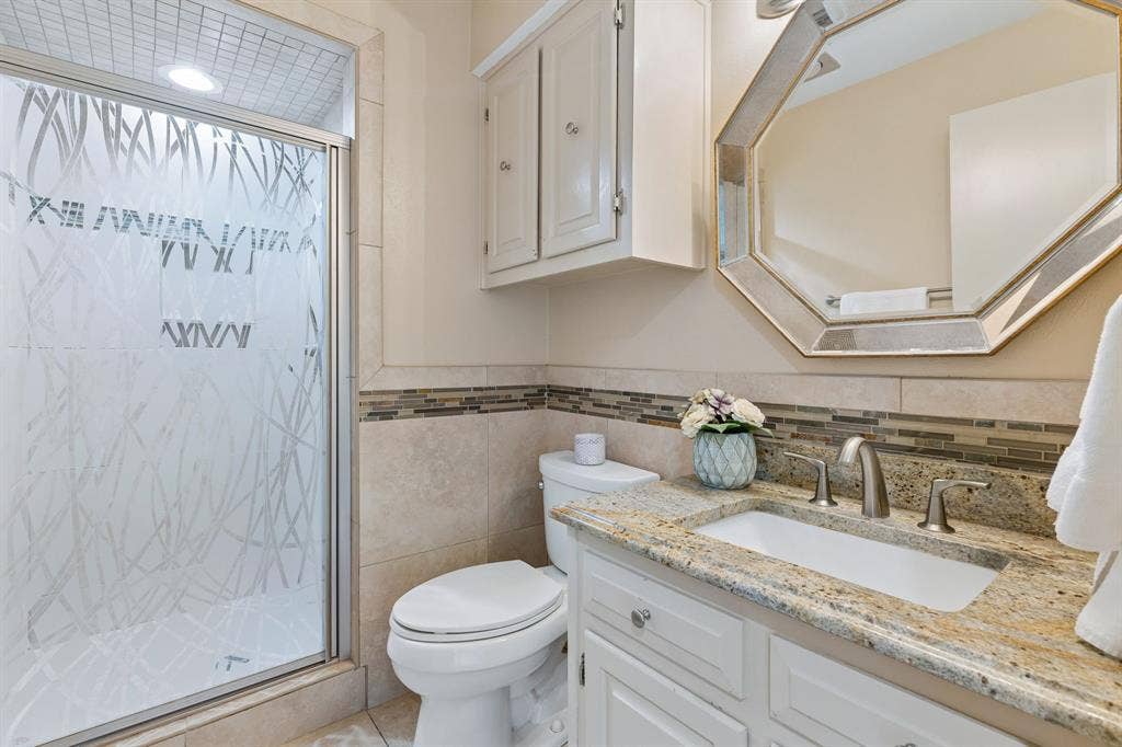 6720 Robin Willow Court, Dallas, TX 75248 6720 Robin Willow Court, Dallas, TX 75248